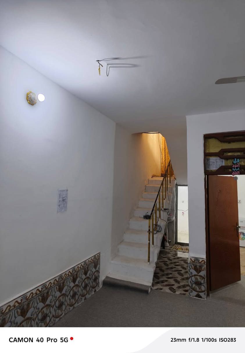 مشتمل حي خضير مساحه 125م بناء مسلح يتكون من مضيف غرفتين نوم وهول مطبخ وحمام وصحيات ارضيه سراميك اتصال على رقم ***********مراجعه مكتب المسعودي
