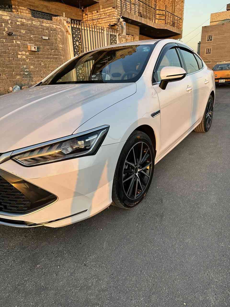 السلام عليكم بي وادي كن بلاص موديل 2025مال الشركه لغه عربيه يجي سبير بلاد ليبل التكمه يقره صنعت خصيص اجواء الخليج شادلها تخم ويل وتاير 18شبجه حمايه الراديتر نشره يم حمه الكردي السياره ماشيه 11 الف وقابل للزياده سيارهجديده كلش داخل جلد لونين كتابات إنكليزي مو صيني يجي بلاد العنوان بغداد بغداد الجديده السعر 20 مليون هاتف ***********
