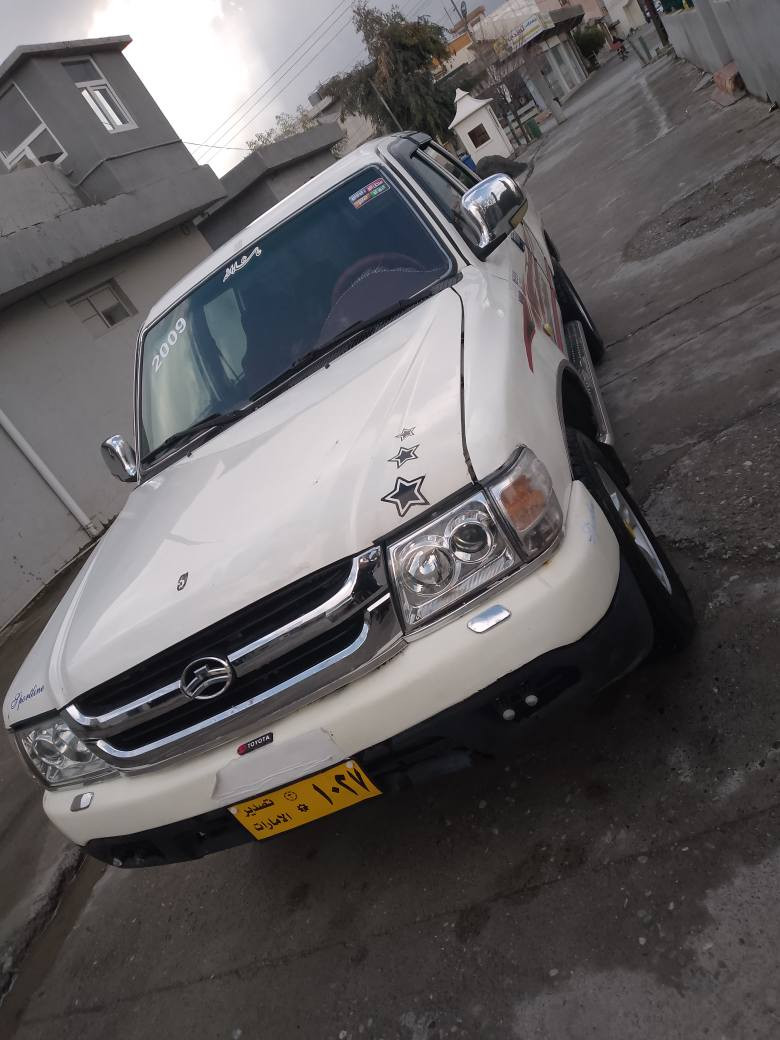 ***********
دێرمۆدیل2009
مە کینە بە خ
مە نە فێستی ئە سڵی بە شە رت
دوپارچە ی بۆیاغە بێناو
چوارتایە ی لۆکی جە بە لی بۆبە ستراوە 20ڕۆژە
گێڕو مە کینە و ئە کسل بە شە رت
تە قە وڕە قە بە شە رت سە یارە کە زۆر زۆر خاوێنە کارە بایی کامل ئیش دە کات 
سحری57گە ڵاوکە مێک محامە لە رانية, السليمانية
