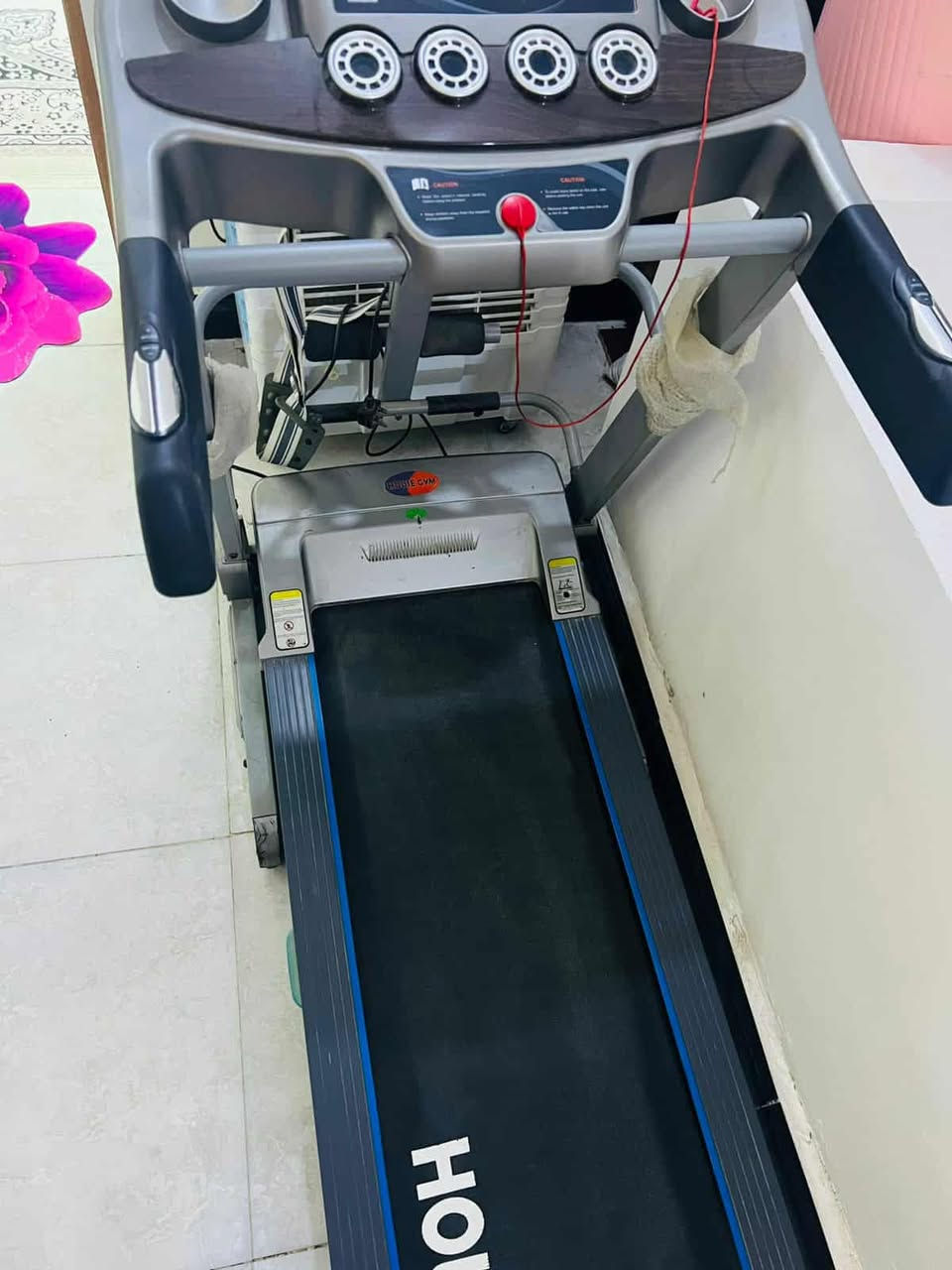 السلام عليكم 
جهاز جري جبلي دبل ماطور نحاس بعده جديد يتحمل وزن 160 كيلو + هزاز تكسير شحوم سعره 350 الف مكاني نجف
***********
