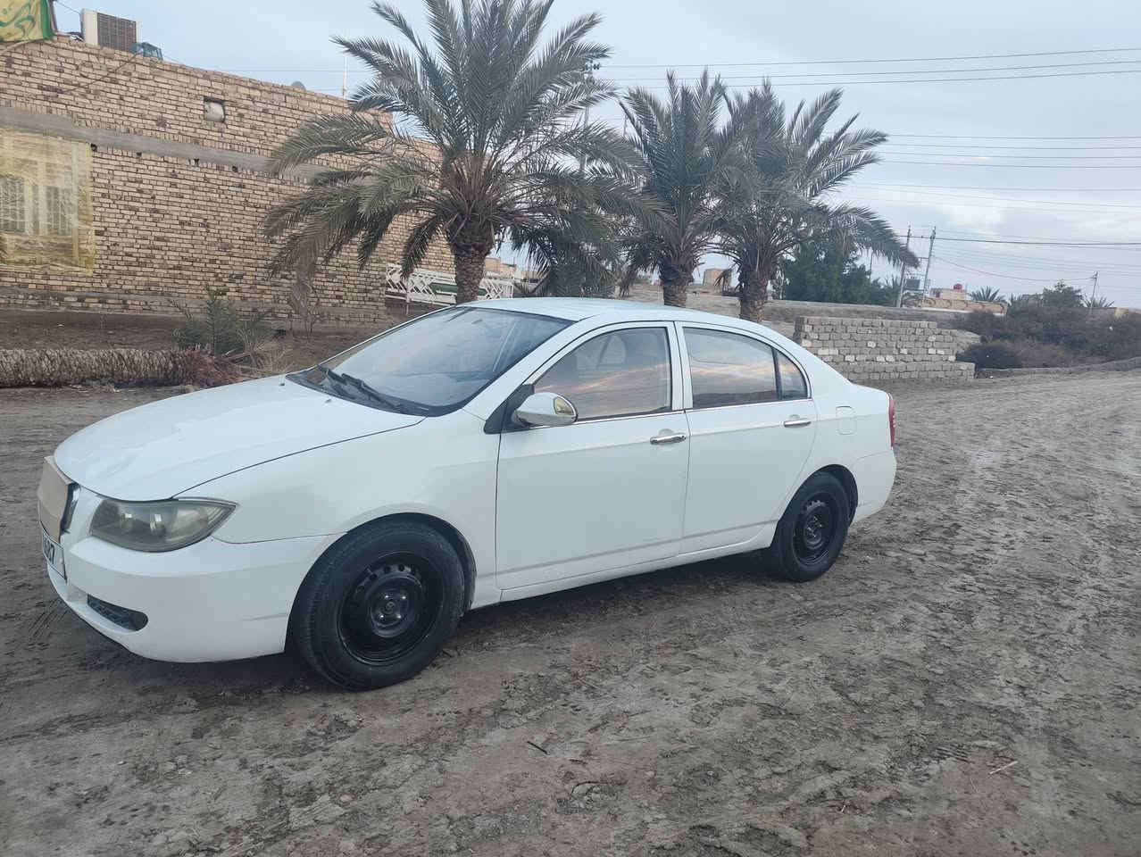 السلام عليكم سياره ليفان 620 موديل 2011 رقم ذي قار  الدولي  سياره جديده كير ومحرك  كورله محرك 1800  لايت زنون باتري جديد   بيه صبغات قليله اثر تلكيط خياسات   سياره جديده  تخم تاير حداديه وره وكدام  جديده  سعر 48  وبيه مجال مكان ناصريه كرمه بني سعيد
لاستفسار***********
