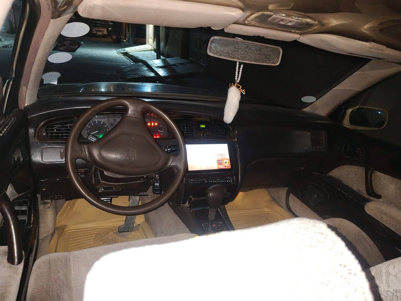 السلام عليكم سياره بطه للبيع موديل 1992 محرك 2500 رقم دولي نينوئ هزه جديده سنويه ل 2030 سعر السياره 55 للاستفسار اتصل عل الرقم  ***********
