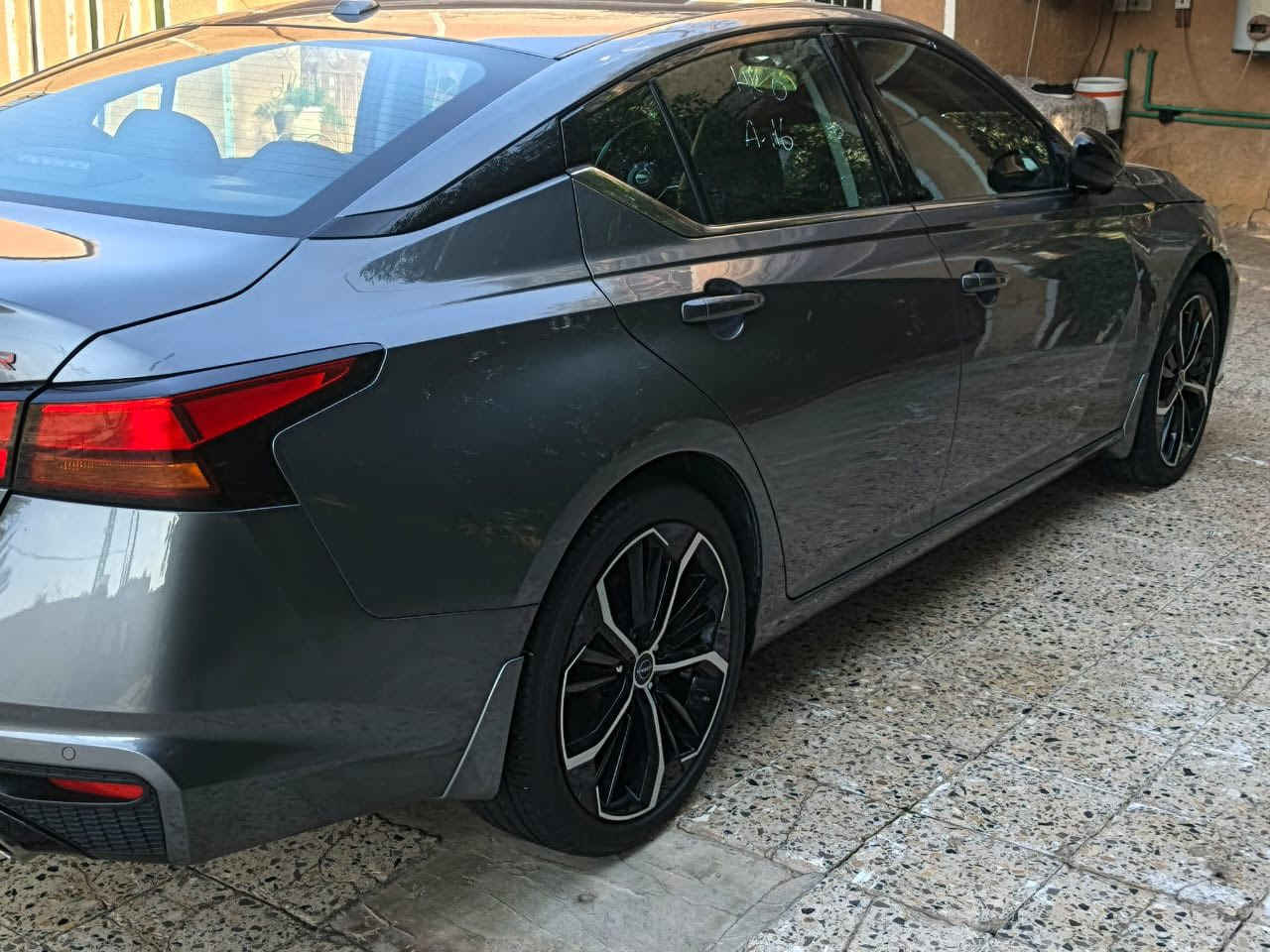 نسيان التيما للبيع فول مواصفات SR عده الفتحه ماشيه   47 ميل السياره بدون صبغ السعر 165 وبيه مجال للاستفسار ***********مكانها ديالى
