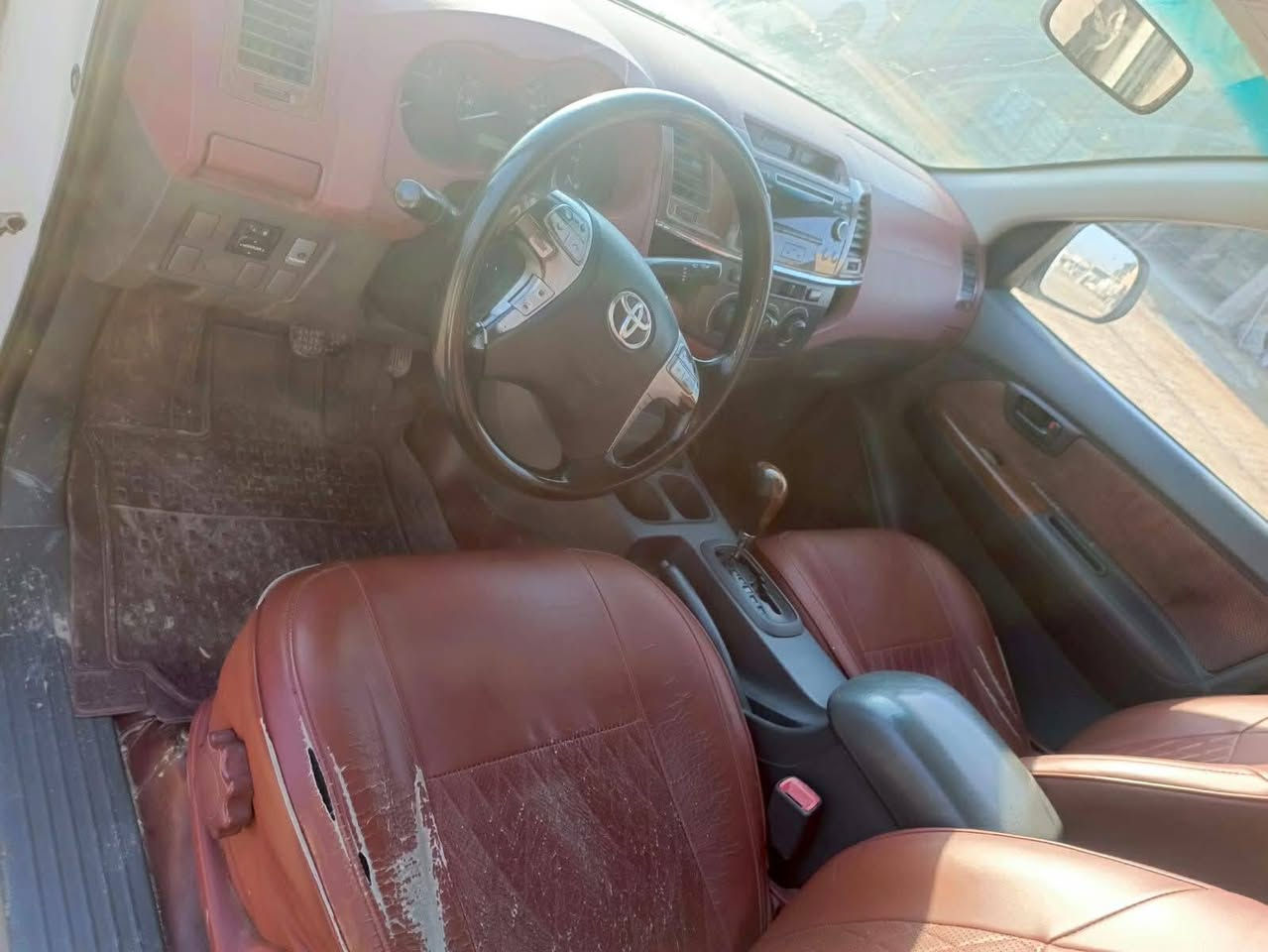 السلام عليكم البيع تيوتا ٢٠١٤بيها باردات غليله مكفولة من صبغ مكينه او كير شرط رقم بغداد حمل تبريد شرط تخم تاير جديد مل شركة رقم صاحب *********** بغداد المدان
