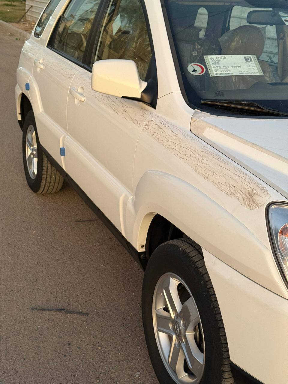 سلام عليكم
كيا سبورتج 
استلام الشركه الدوليه 
السياره أخت الزيرو 
ماشيه 50 ألف حقيقي 
شرط الفحص استخدام شخص واحد فقط من 2010 لحد الآن 
موديل 2010 مكفولة كفاله عامه من كلشي مواصفات السياره فتحه وصاج جلد مكينه 2000 سويج شخاطه سبير ما نازل عده مفتوحه فابلون الشركة بنيد وصفاح زيرروووووو رقم بغداد الدولي تحويل ثاني يوم 

السعر عند الاتصال 
الهاتف ***********
مكان السياره بغداد شارع فلسطين
