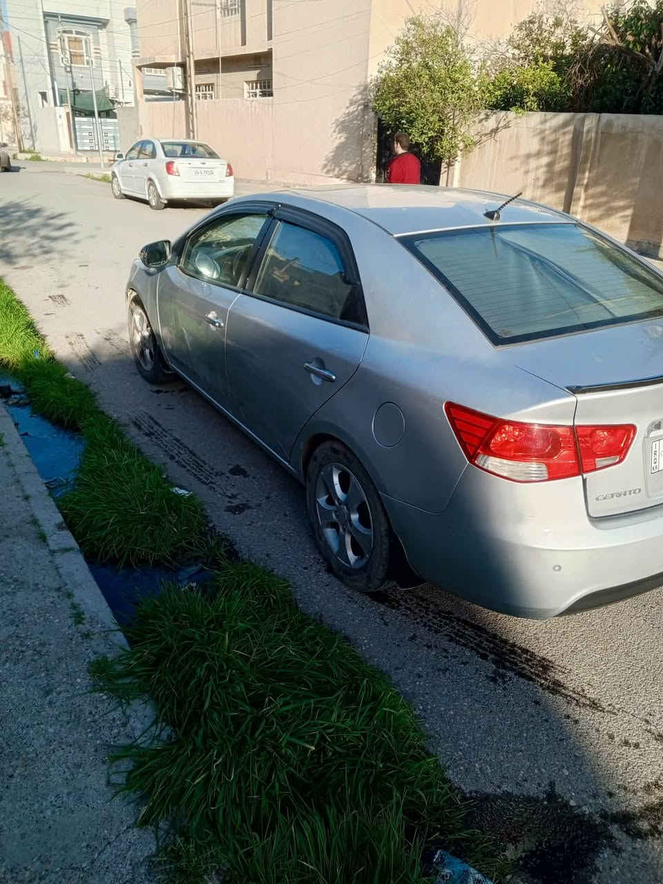 كيا سيراتو 2011
لون سلفر كوري 
فول مواصفات بصمة تنته 
بدون ضرر بدون صبغ ... ملاحظات بسيطة
محرك 16 
رقم اربيل مسطره 
تحويل صاحبها الشرعي
السعر دفتر وبيها مجال 
مكان السيارة موصل
***********
