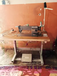 مكينه خياطه للبيع سعره 250وبيه مجال مكاني بغداد الراشديه لاتصال 077774...