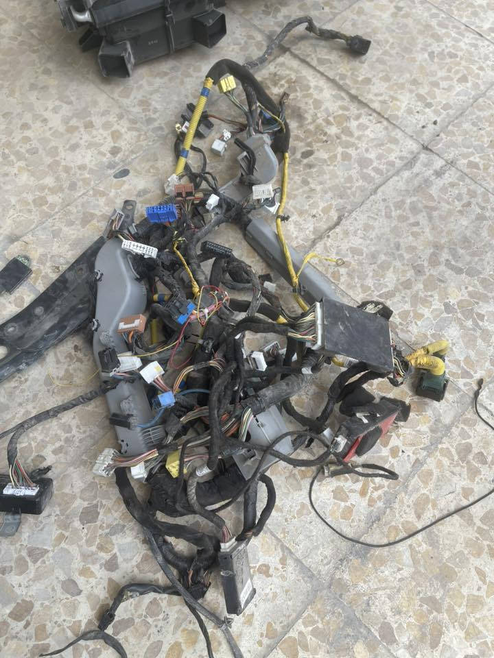 السلام عليكم
ضفيره مكينه مع العقل ٤٠٠
ضفيره كير الصغيره ١٤٠
ضفيره الكير بدون عقل ٧٥ 
شوته كامله مع الايرفلو ب٦٠ 
ضفيره دشبول كامله ب٧٥ 
مكاني البصره 
***********
