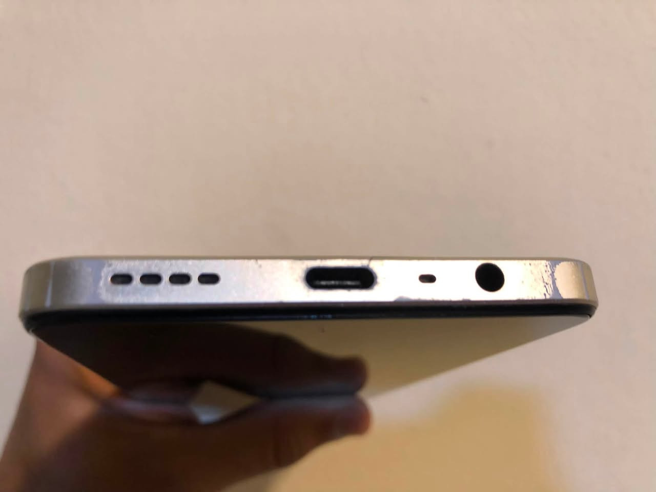 ريلمي c53
نضافه 90/
ذاكره 256
رام 8 توسيع 16 
شحن اكثر من 8
ممفتوح ولا واصل مصلح وضع شركة 
بي مشكلة فقط السماعة ناصية شوية 
سعر 165 بي مجال بسيط وبي مجال مال تصليح السماعة لو محتاجة تصليح مكاني أيسر


**إذا كنت صاحب هذا الإعلان وتريد حذفه لأي سبب، رجاءا أرسل رسالة إلى الدعم الفني**