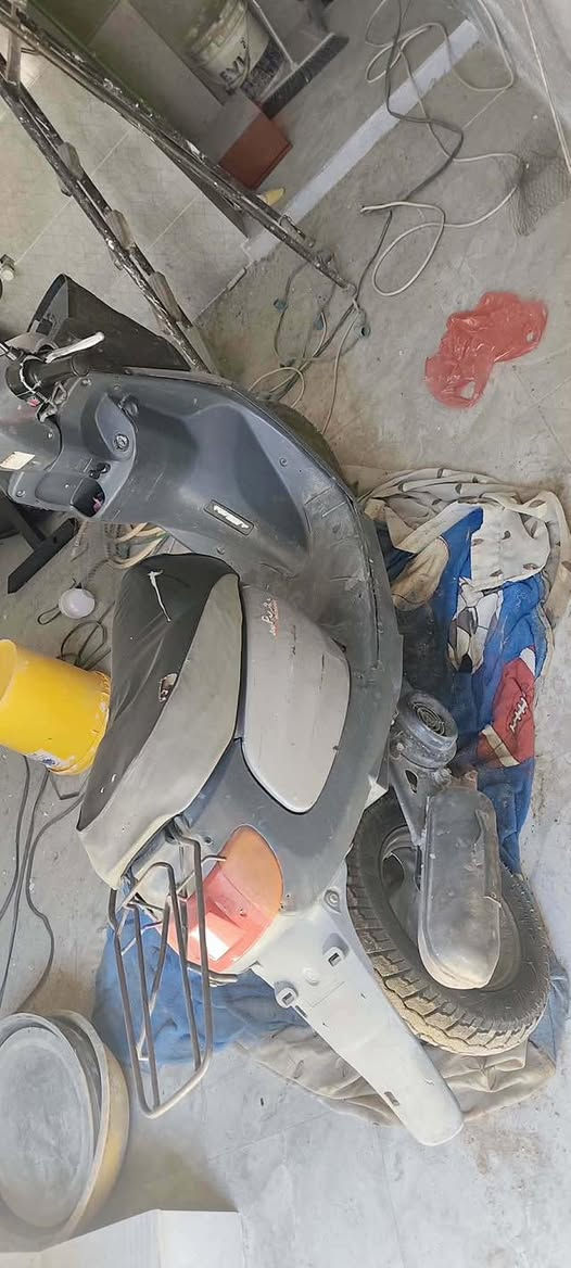 دراجه منغولي للبيع كهربائيات شغاله فقط راجز السلف عاطل الباقي كله شغال السعر 250 وبي مجال
***********
