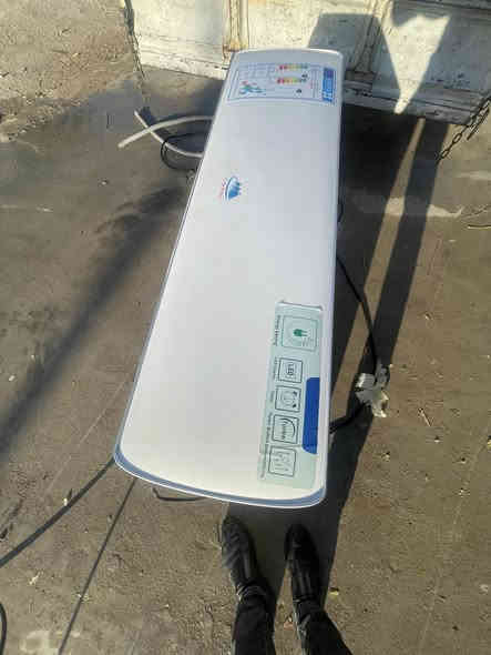 سپلیتی تەنو نیو ئینڤیکتەر بە ٣ ئەمپئر کارەبا ئیش ئەکات هەموو بەشەرت ماتۆروو خازی زۆر خاوینە بۆ فرۆشتن سلیمانی  وەتس ئاپ ژم ***********
