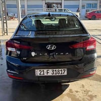 عندي النترا 2020 مثل ما موضح بلصور شلون نضيفه وحادثها سطحي الباب ماشيه...