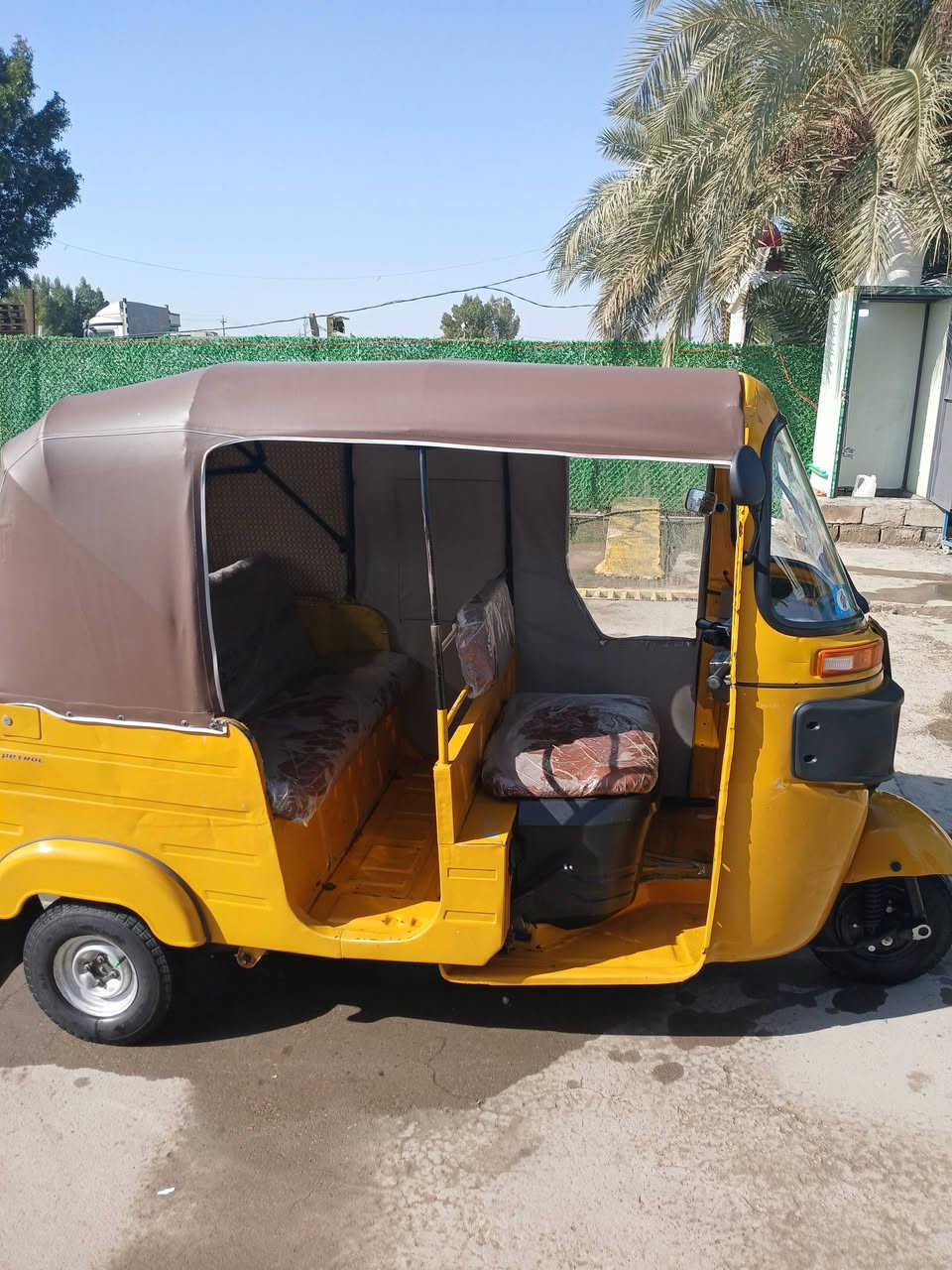 تكتك موديل ٢٠ مرقم بغداد نضيفه كلش السعر 7 مليون وبيه مجال بسيط+9647765728753
