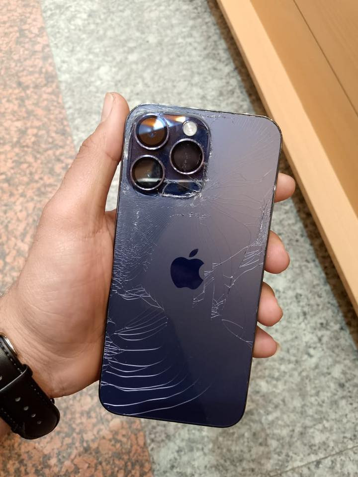 سلام عليكم 14 برو ماكس ذاكراه 256 بطاريه 93 مكسور ضهر فقط لاجهاز وتر ما مفتوح برغي السعر 750 قفل 🔒 ***********
