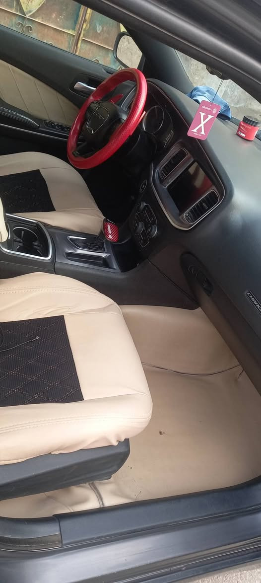 سلام عليكم جارجر لبيع 20019 سياره فئت جيتي 3600 ظرر سياره جاملق وبنيد فقط دبديل سياره بسمي مكينه وكير خير من يم الله مكان ناصريه سعر 190 وبيها مجال ***********
