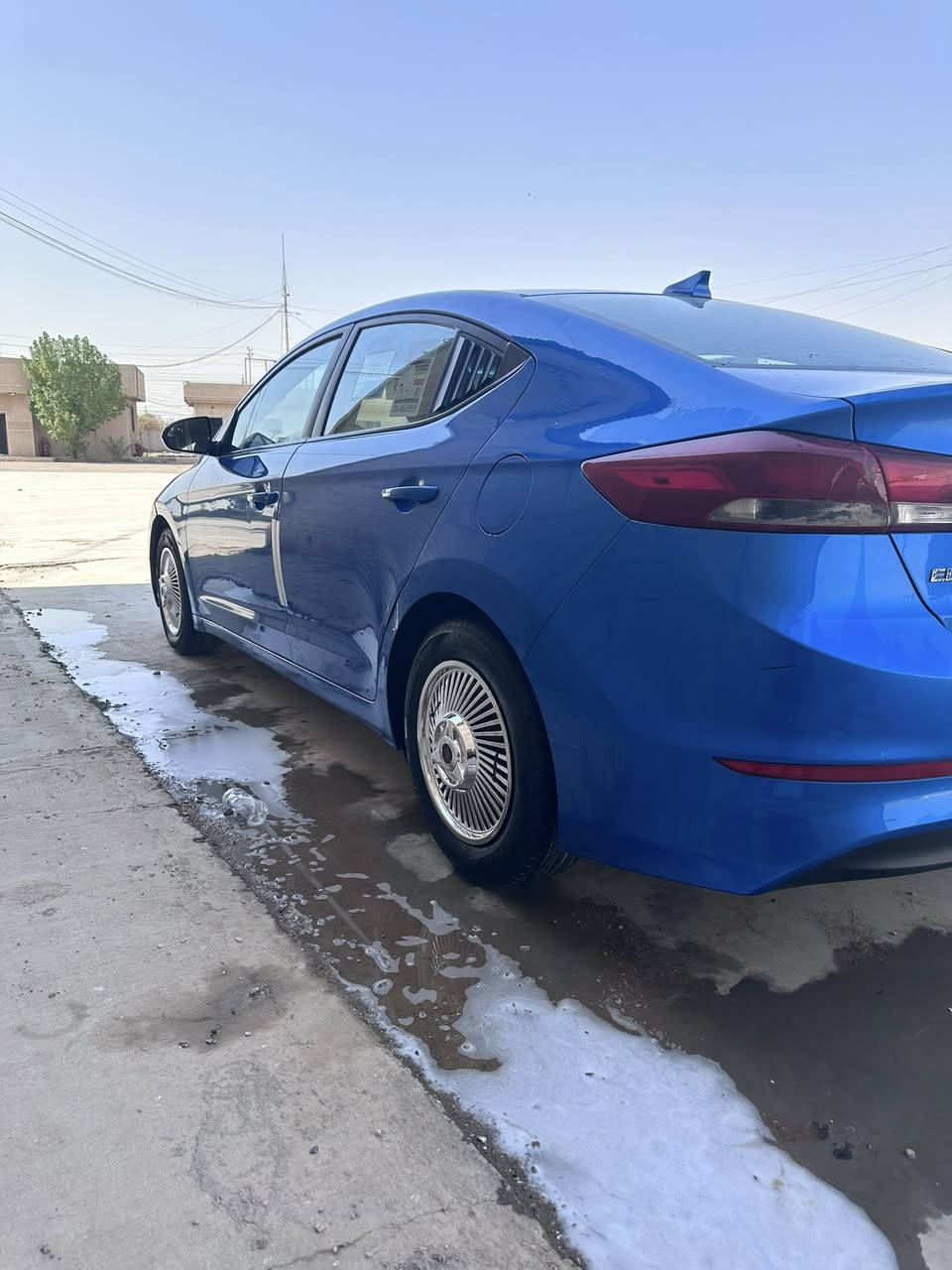 السلام عليكم النترا 2017 نص فول وارد أمريكي حادث فقط بنيد 
مكينه 2000 دوش كير at منظومه تبريد منظومه زنون دوشمه جديده متصرف عليها كلشي 
السعر 127 بيها مجال بسيط حك الجيه سياره جهازه ومتعوب عليها  العنوان بغداد بسمايه ***********–***********
