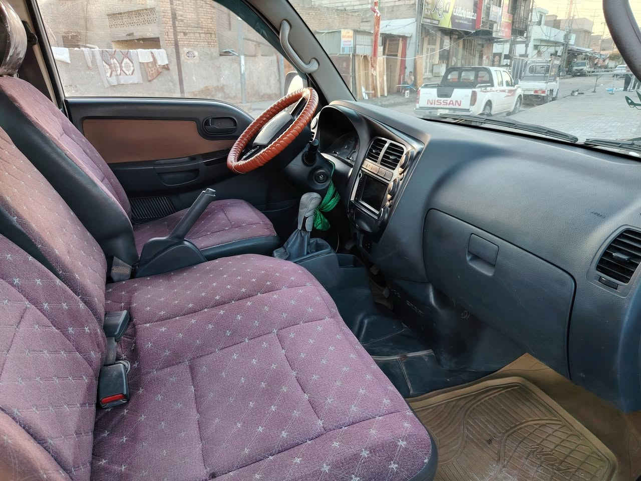 السلام عليكم كيا حمل موديل 2022رقم بغداد بيها طخه جدا بسيطه مكاني كربلاء ماشيه 90الف***********
