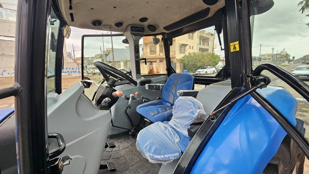 للبيع نيوهولند 110موديل 2014 بلوماستر رقم و سنوية تايرات جديد بس محرك تحمير بدون بخار بعد ما مفتوع براغي مكان اربيل سعر ٢٥ مليون بية مجال شويه***********
