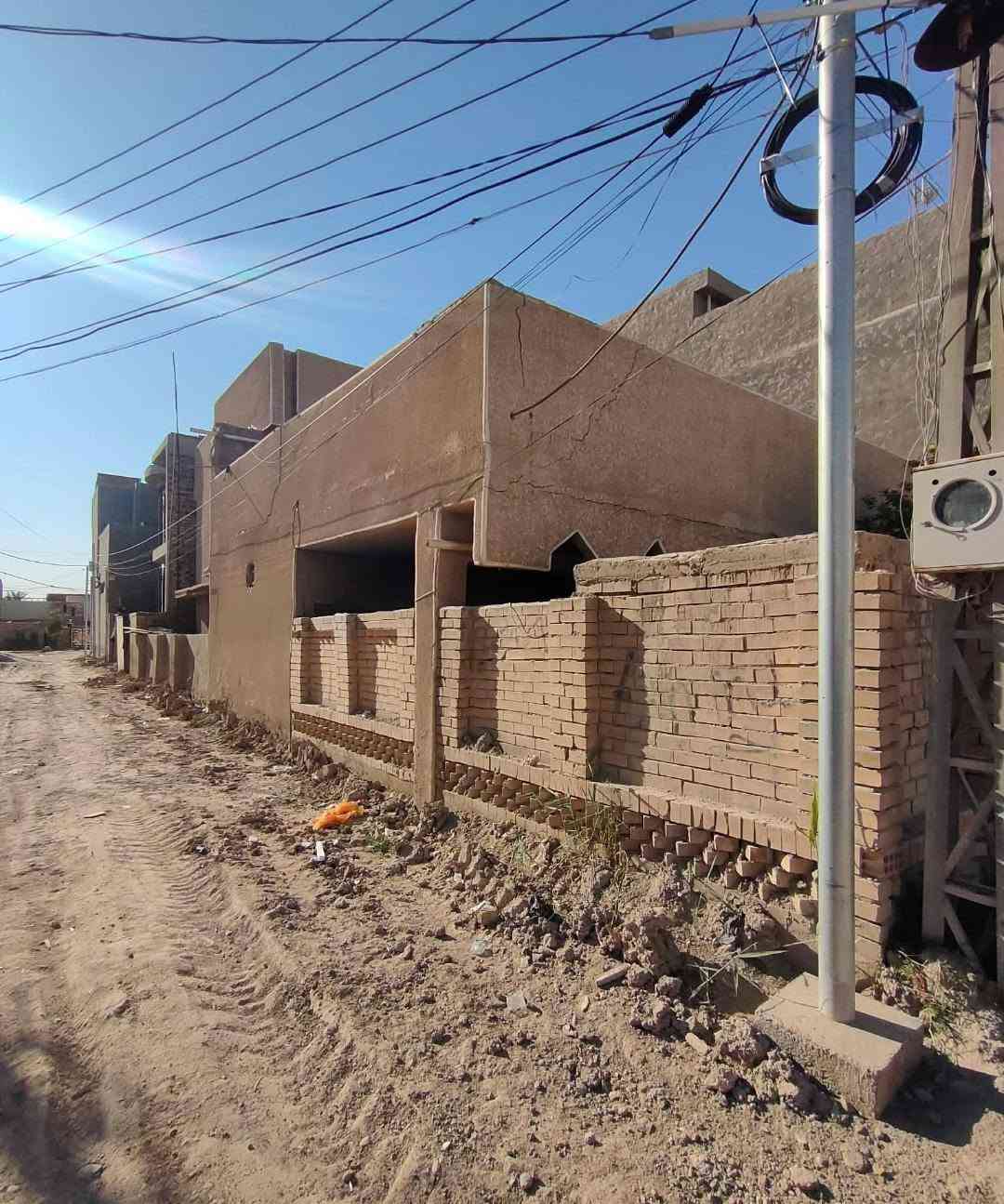🏡 دار للبيع – فرصة مميزة
📍 الموقع: حي العسكري – شارع 80 – مقابل زيدون الخطاط.
✅ المساحة: 220 م² ✅ نوع الملكية: طابو صرف ✅ البيت ركن ✅ عرض الشارع: 20 متر ✅ موقع مميز وقريب من جميع الخدمات.
💰 السعر: 145 مليون دينار عراقي قابل للتفاوض.
📞 للاستفسار والتواصل: ***********
ملاحظة: السعر قابل للتفاوض مع الجادين بالشراء
