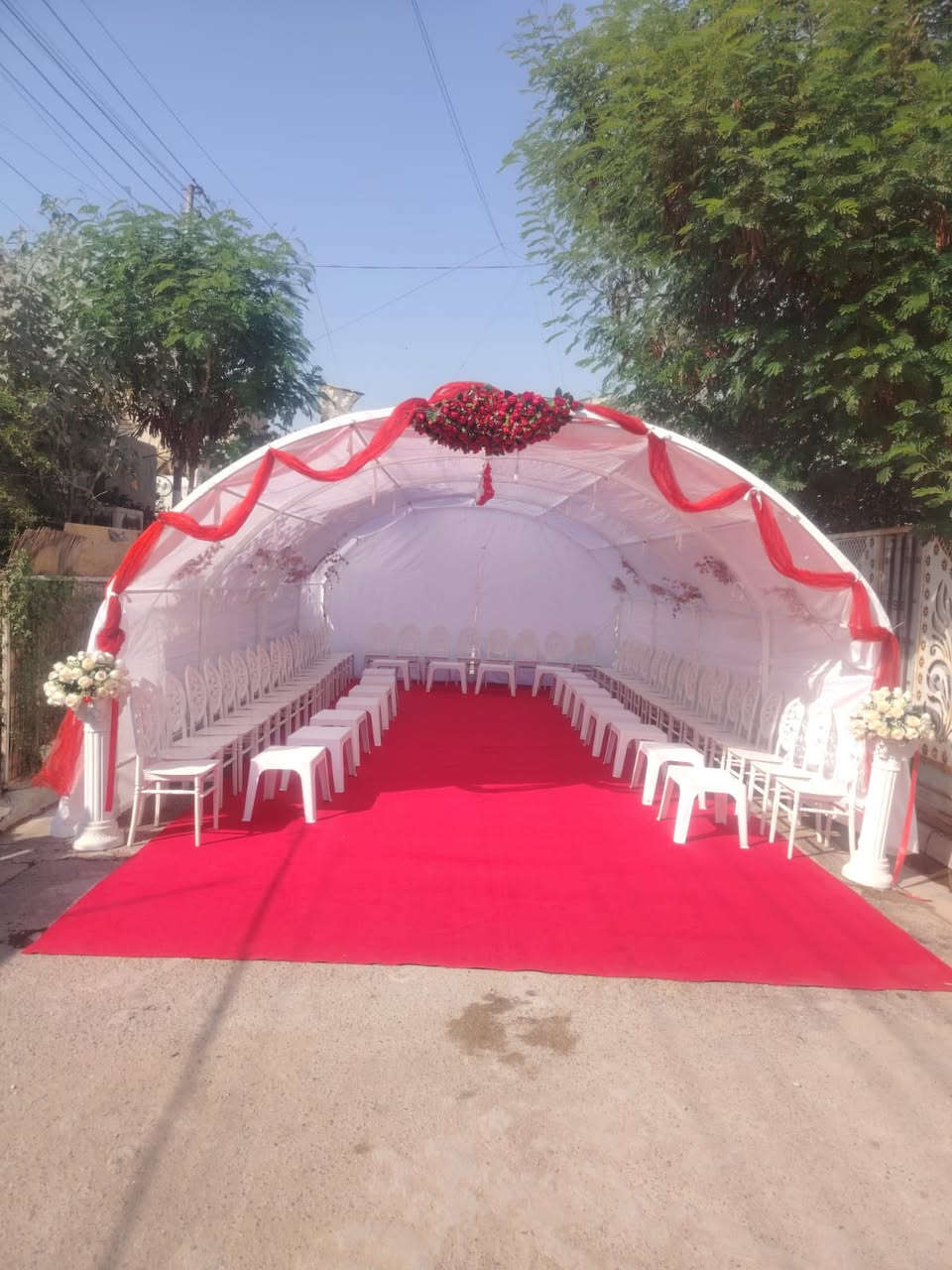 مكتب علاء الموسوي التأجير الكراسي وكوشاته الأعراس *********** /***********
