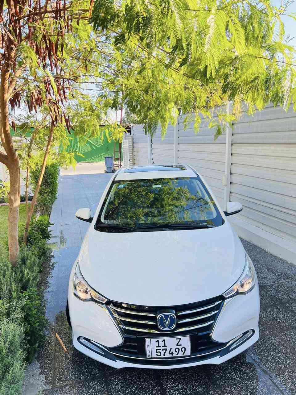 . 
السلام عليكم 
للبيع شانجان السفن     L7  ابيض  2025 
فول مواصفات 
فتحه (سلايت) 
حساسات 
مانع تزحلق 
شاشا كامره  
تحكمات 
نضام S سبورت 
كشنات جلد 

استلام شركه زيرو     حالياً ماشيه ١٧ الف 
كفاله من كلشي. عدا طخه بسيطه بلدواسه مبينه بلصور 
بغداد بأسمي تحويل مباشر 

موقع السياره : العامريه 
رقم الهاتف   : *********** 
السعر  :  99 $  وماكو هيج سعر
