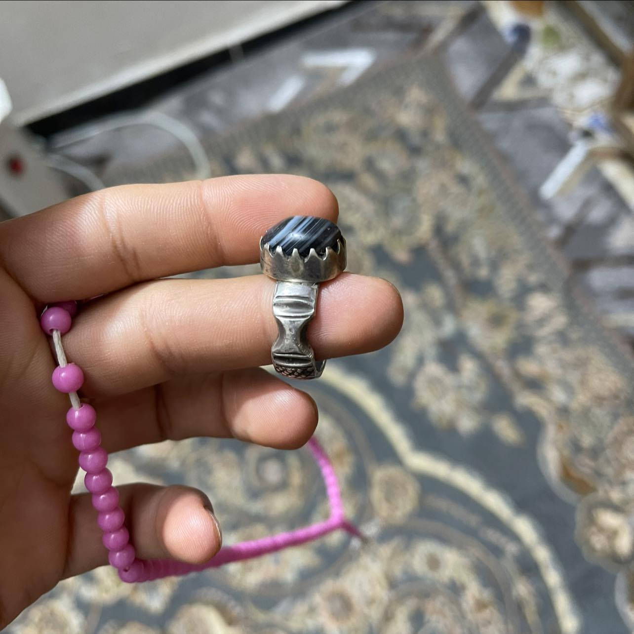 جزع يماني اسود نادر سباغه ثقيله ..
الكوت 

***********
