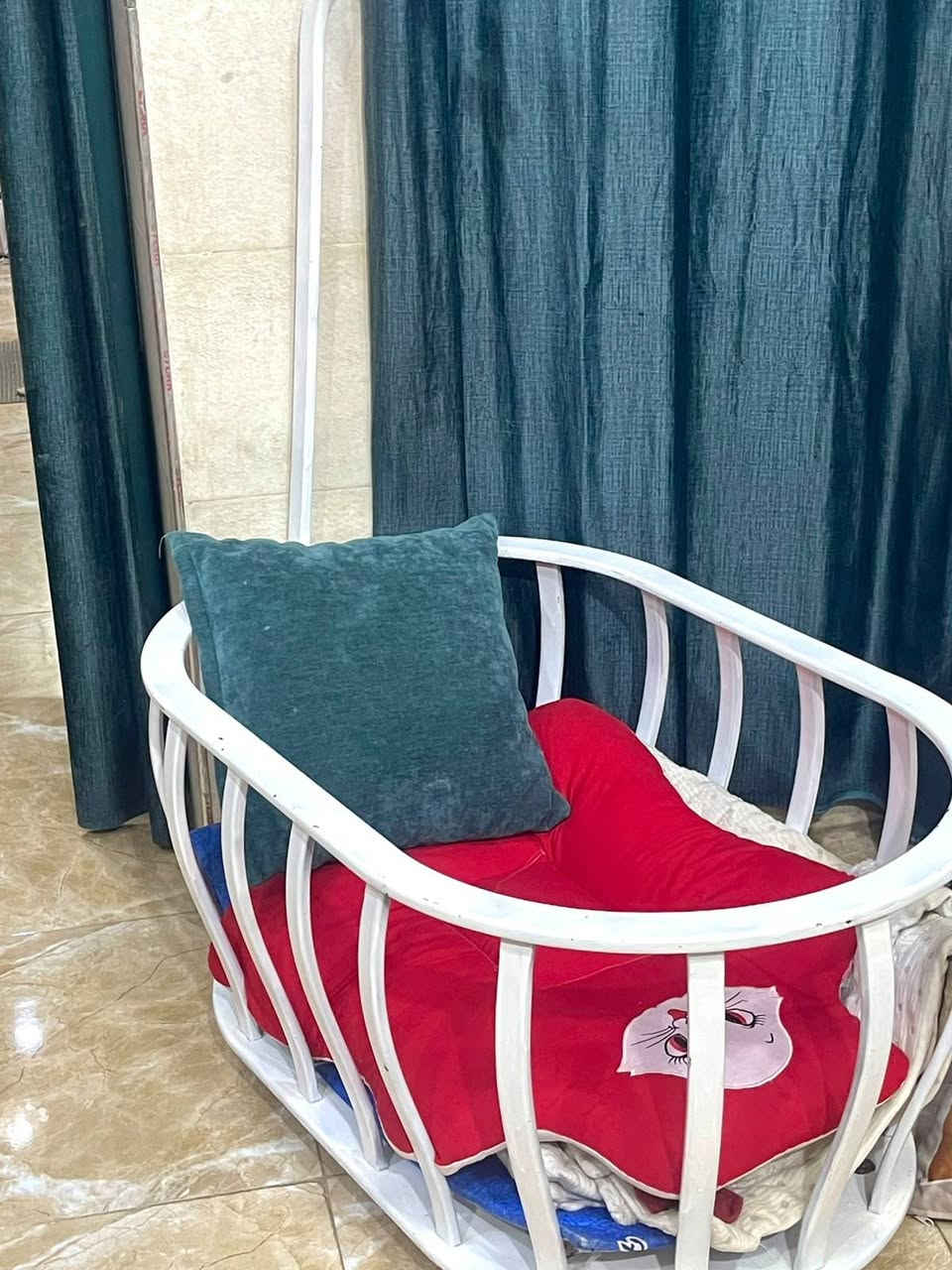 كاروك ملكي متحرك بي جروخ ٥٠ الف / دوشك اسفنج طبي اصلي ١٥
حي أور قرب جامع الفردوس
***********
