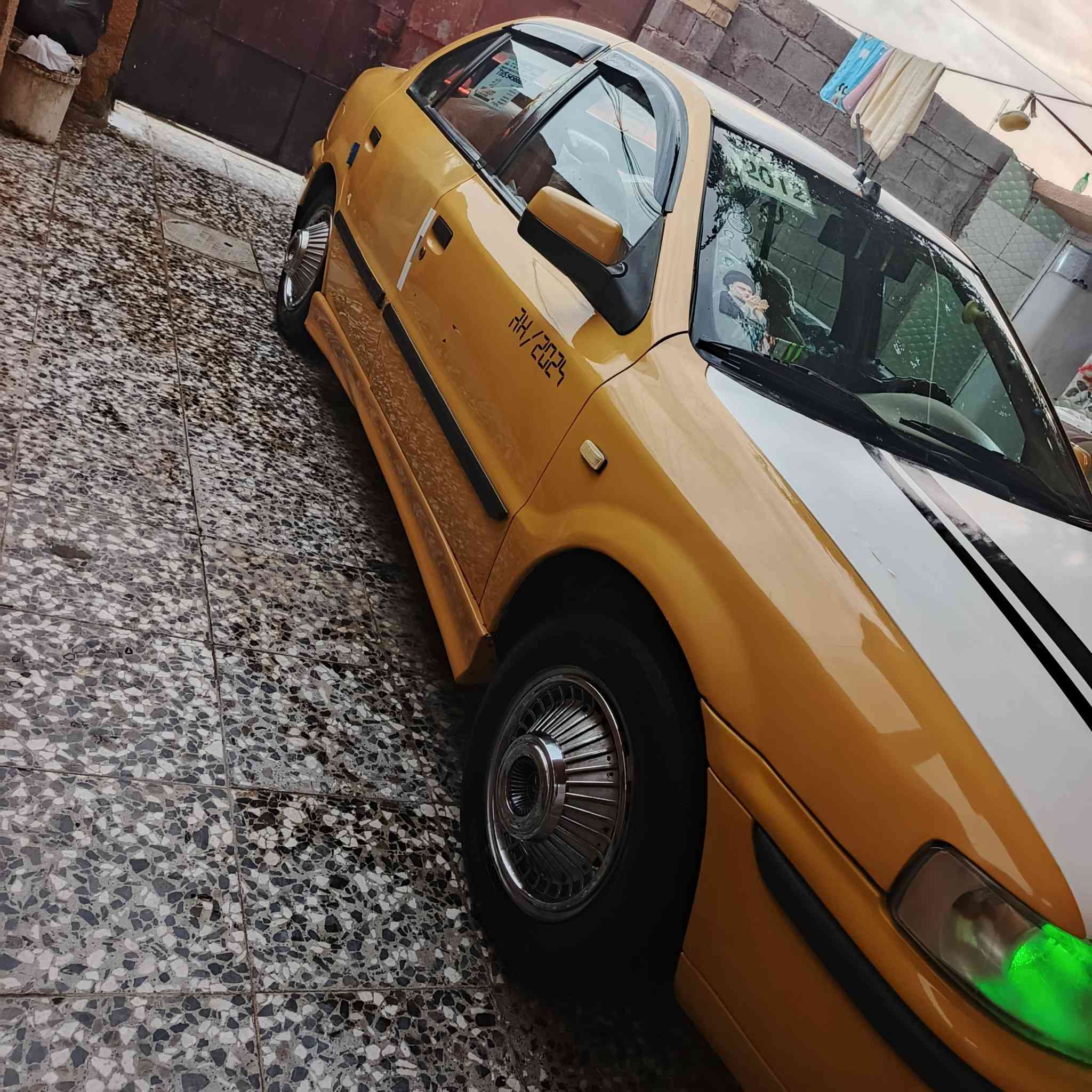 سلام عليكم سمند موديل 12 كير ومكينه مكفولات حداديه خير من الله مشط شاده جديد  تايرات جدد دوشمه تنته ورضيه وكشنات شاشه اندرويد السياره بيه تلكيطات خياسات وطخات شي قليل ومصبوغه حزام رقم واسط الماني سنويته نافذه صارله 5 اشهر من نافذه مكاني بغداد سعر السياره 35 وبيه مجال ‏‪***********‬‏
