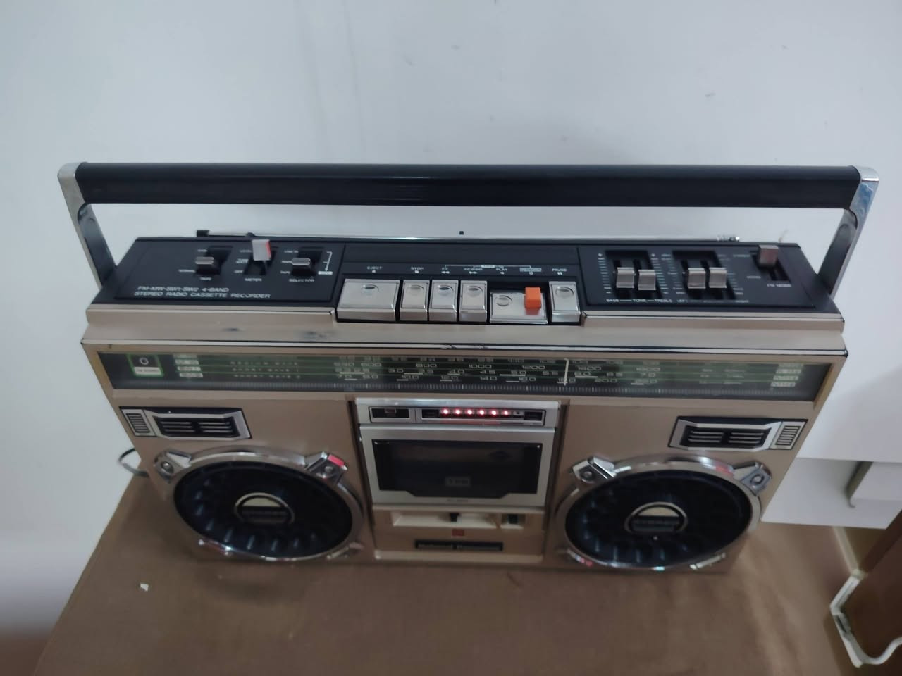 السلام عليكم.. مسجل راديو ناشيونال استيراد  مؤسسة... نظافة ممتازة   شغال بالكامل   راديو. Fm سحب قوي .. خاصية التسجيل تعمل  السعر   135..الف نهائي


**إذا كنت صاحب هذا الإعلان وتريد حذفه لأي سبب، رجاءا أرسل رسالة إلى الدعم الفني**