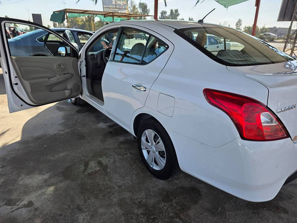 نیسان صنی لاكشمبای مودیل 2017
قطعتین صبغ سعر 75قفل‌یعنی 74میصیر
***********
*********** كركوك, العراق
