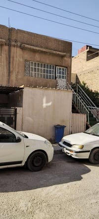 بيع نصف بيت الغزالية شارع مدير الامن موقع ممتاز المساحة 100متر 5*20 يح...