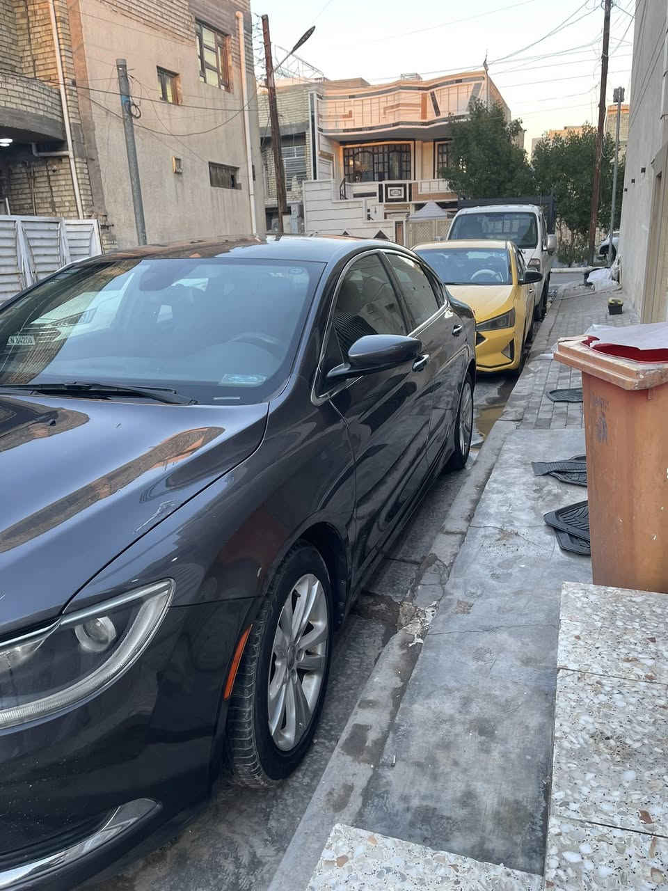 سلام عليكم c200مكينه 2400مكفوله من الصبغ بيها فقط باردمكينه مبدل بيها كاز كيت مكان السياره بغداد للستفسار رقم***********شاشا صغيره معروف مواصفاتها السعر 95 وبيها مجال بسيط
