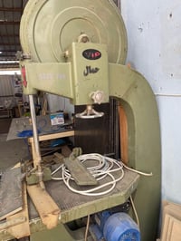 معمل للبيع مكانا بغداد الشعب وهاي غرضه معده النواعم للستفسار اتصل 0770...