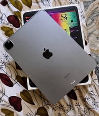 ايباد برو M2 • بطارية ٨٠٪ • واتس فقط