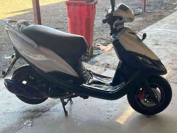 دراجه ماكس نضيفه كلش محركه جديد 
كهربائيات كامله من كلشي اليات زنون ييهه دراجه خير من الله تاخذهه ربع مذب عليهه دراجه مشتغلهه علئ ايدي  مكاني بغداد التاجي سعرها 400 وبيهه مجال ‏‪***********‬‏-/ ***********
