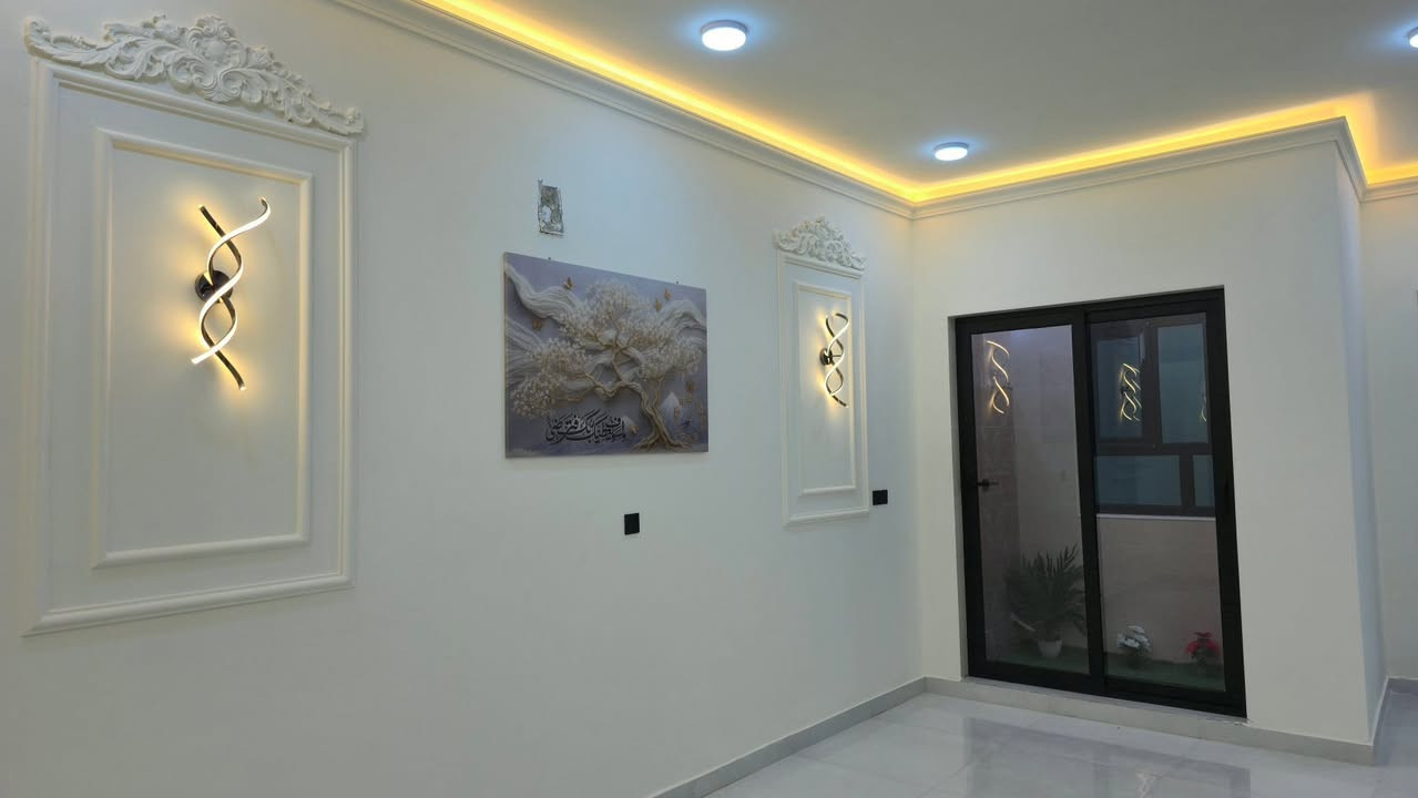 سلام عليكم بيت لبيع التقيه  ثالثه  خلف مطعم بغداد نزلت البانزين خانه زراعي سند ٢٥  مساحه ١٥٠ متر واجه ٧ونص ونزال٢٠ البيت 🏠  مقابيل البيوت طابو  
غرفتين نوم 
واستقبال
وصاله
ومطبخ 
وصحيات داخليه خارجيه 
جديد بعده مامسكون   مشمول بكل الخدمات  عرض شارع ١٥ متر
استفسار ***********
*********** وتساب
