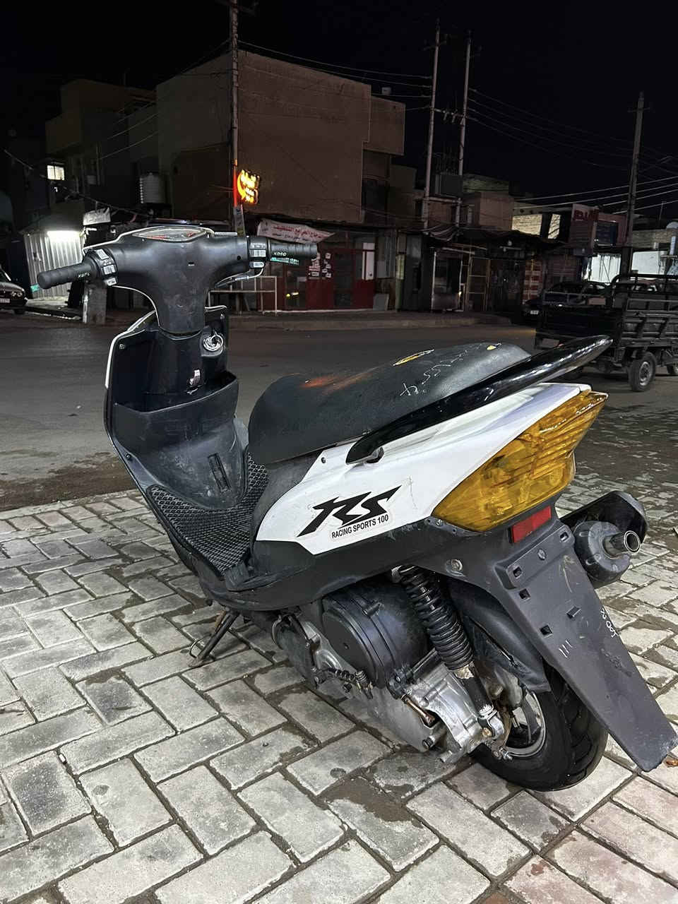 السلام عليكم ماكس عدله للبيع
الدراجه مكينه 55
بيها صالنصه رياضيه FM اصليه 
شيال رياضي فضي 
كلجات امامي خلفي 
يدات بريك 
وبيها وياله 
الدراجه خير من الله نقصها فقط ستاند تعليك تشتغل سلف هندر 500وبيها مجال عنوان بغداد الدوره مقابيل الصحه ***********

