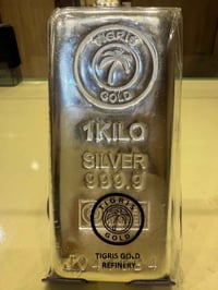 متوفر فقط ٤ كيلو سعر الكيلو ٤٢٥٠ واتساب 07816079993