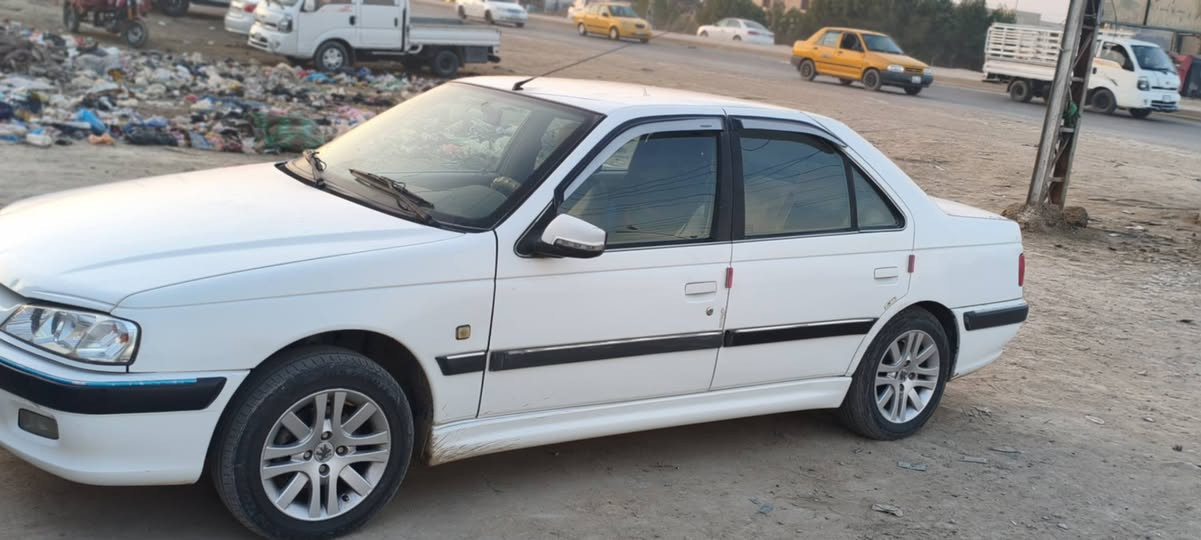 بيجو مديل 21 مكينه كير جدد بيها طخه چاملغ خلفي الايسر خلف السايق
السعر ب 63 وبيها مجال 
الرقم؛***********
***********
