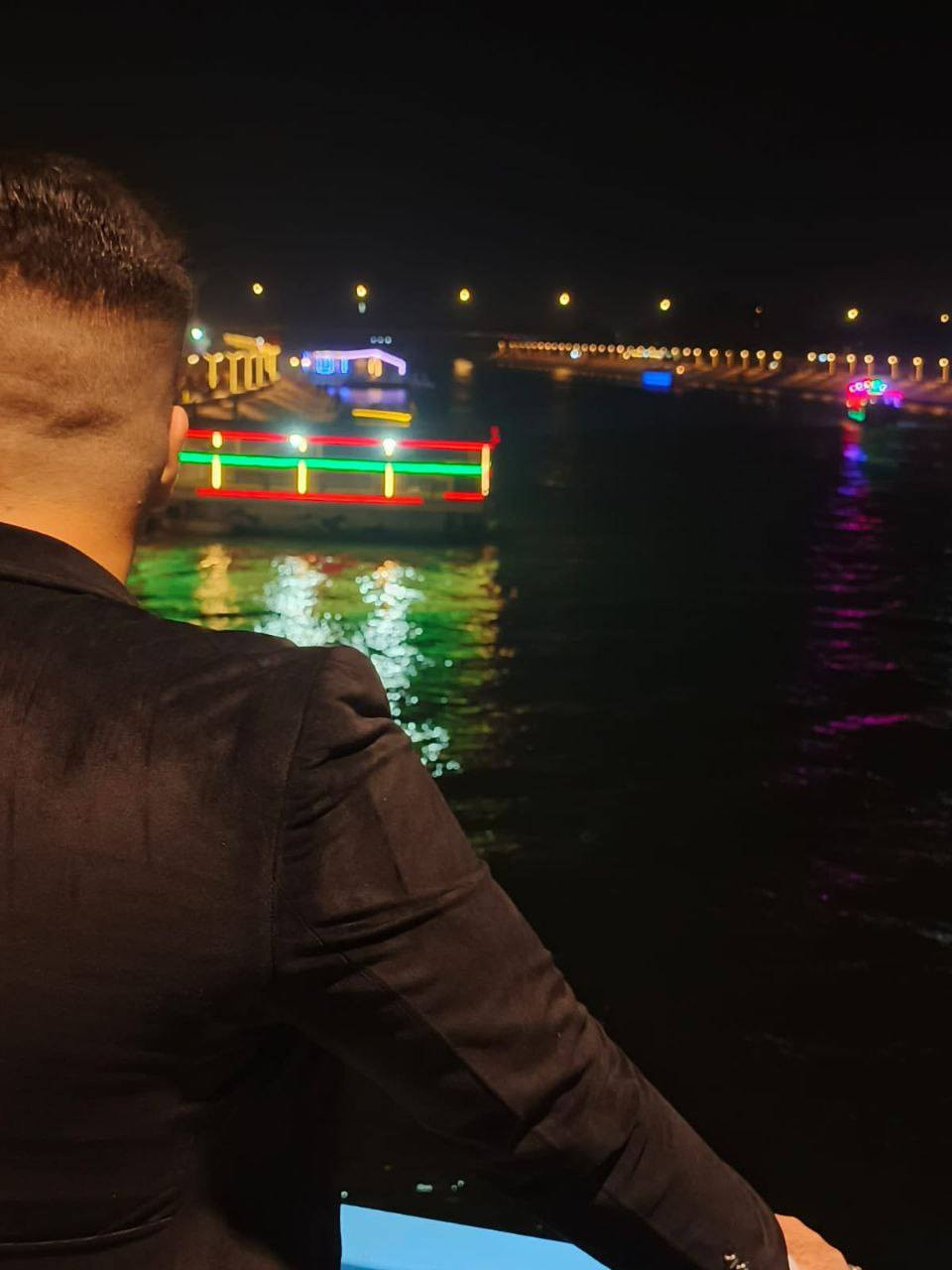 سلام عليكم ستر 2وحده زركه كلش حلوه واستعماله قليل ماخذه ب50 شتدفع بيه والسوده خامته قديفه كلش حلوه واستعماله قليل ماخذه 60 شنو تدفع بيه  قياساتهن ثنينهن XL ***********
