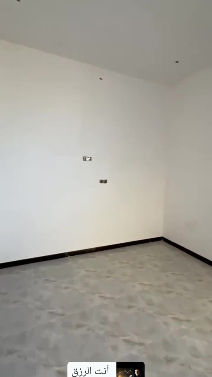سلام عليكم بيت بسديناويه زراعي قرب مدرست صفي الدين لمساحه 150 متر لبيت مرتب ونظيف جميع لخدمات موجوده رقم
*********** واساب
