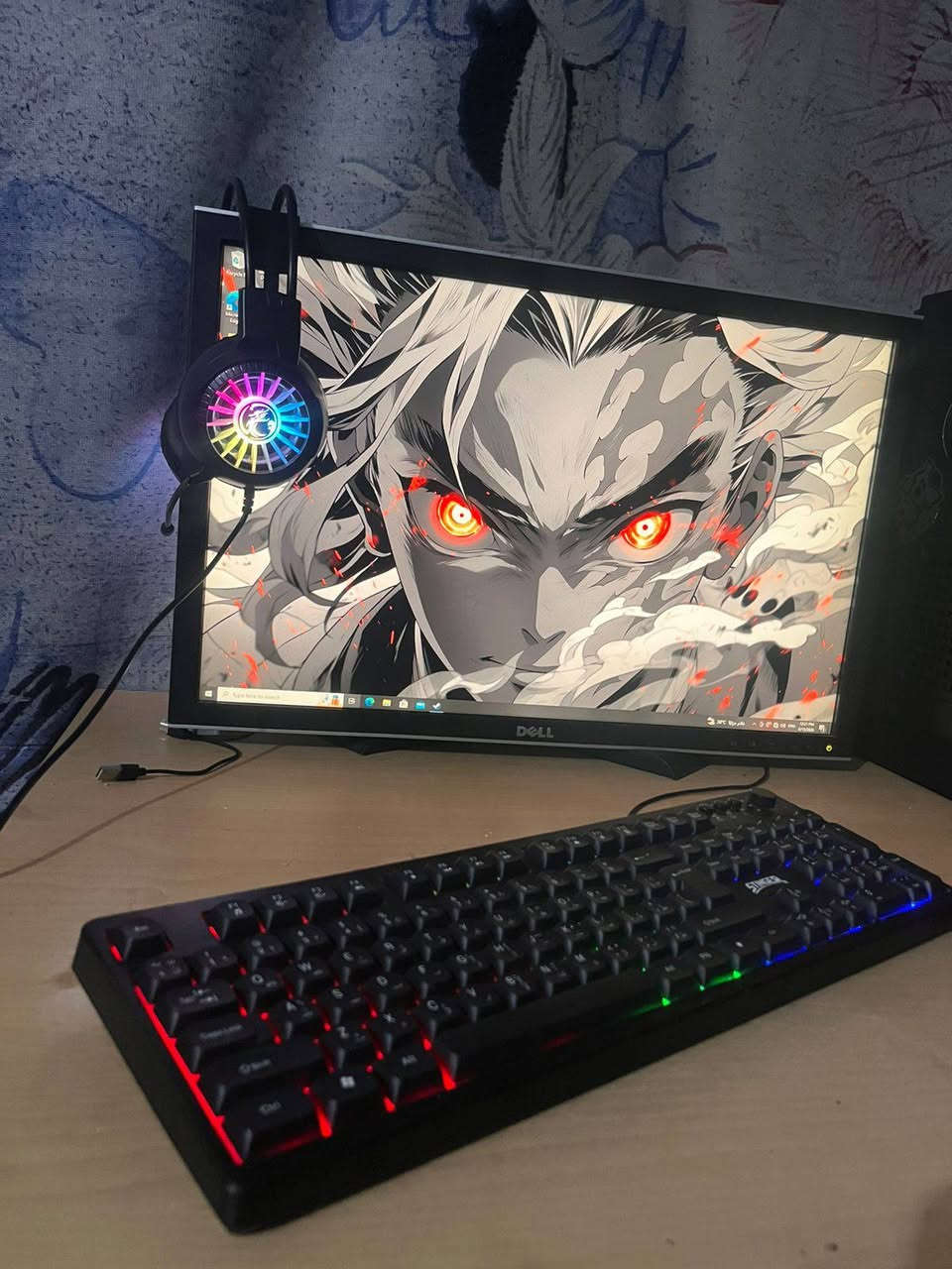 💻 كمبيوتر كامل للبيع (Gaming / استخدام يومي)
🖥️ شاشة Dell حجم تقريباً 22–24 إنج
💡 كيبورد Gaming RGB
🖱️ ماوس Gaming بإضاءة RGB
🎧 سماعة رأس RGB
🖥️ كيس نظيف ومرتب مع ستكرات شكل حلو
⚙️ المواصفات:
المعالج: Intel (جيل متوسط مناسب للألعاب الخفيفة والاستخدام اليومي)
الرام: ( 16GB)
التخزين: SSD سريع (مثلاً 100GB1 أو 1TGB)
كارت شاشة: (1650aGTX)
نظام: ويندوز جاهز
📌 الجهاز مناسب لـ:
ألعاب مثل (Pubg Lite، GTA V، Valorant)
دراسة، تصفح، برامج
✨ المميزات:
جهاز كامل جاهز تشتغل بي فوراً
شكل Gaming جذاب (RGB)
أداء مستقر وسريع
ما يحتاج أي إضافات
💰 السعر: (450 وبي مجال )
📍 المكان: (بغداد مشتل كراجمعكوبه)
📞 للتواصل: (*********** تواصل وتساب )
