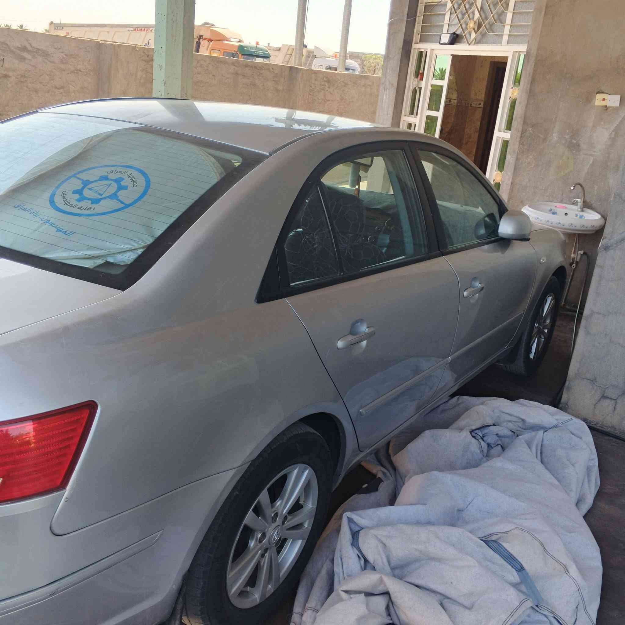 سلام عليكم  سوناتا موديل 2009 خليجي نضام واحد رقم بغداد محرك 2000 مكفول كير مكفول تبريد ثلج سيارة مال جناية تحويل ثاني يوم بيهة بس جاملق فقط لباقي كفالة عامة كل عيب مابيهة ستفسار علة هاذ رقم *********** نضافة مثل ماواضحة بل صورة مكان رمادي
