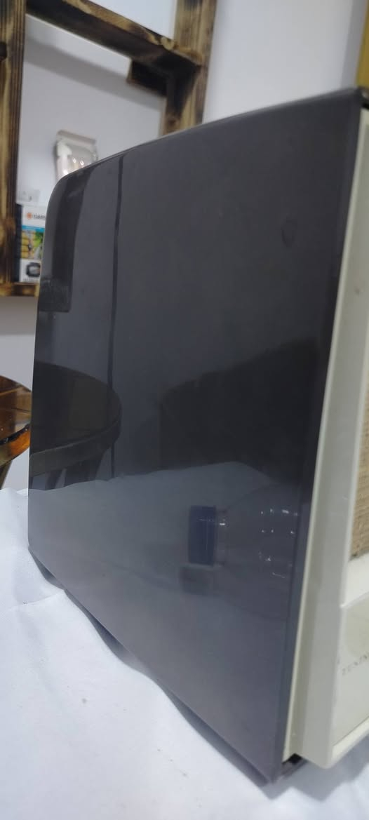 راديو لمبات ماركة زينث 
انتاج امريكي 1960
موجتين fm am سحب وصوت ممتاز
الراديو شرط النضافة مامفتوح مامصلح 
السعر 150 الف 
توصيل داخل العراق فقط 
للحجز واتس اب ***********
