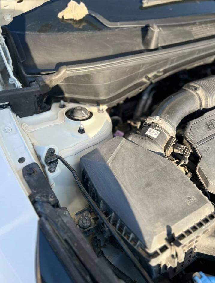 سلام عليكم 
كيا سبورتج 
موديل 2026
بدون لواحات
دخول جديد 
هايبرد 
فول مواصفات ماعده بلراما
كير موس
نقطه عميا
الممشه 11الف
رادار امامي خلفي 
السعر 190وبيه مجال للطيبين 
***********
