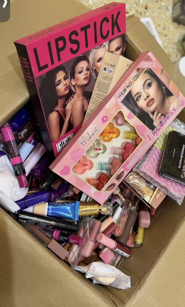 كارتون مكياج شلع بيها  باليتات وكارتون عنايه💙 اليريدها خاص


**إذا كنت صاحب هذا الإعلان وتريد حذفه لأي سبب، رجاءا أرسل رسالة إلى الدعم الفني**