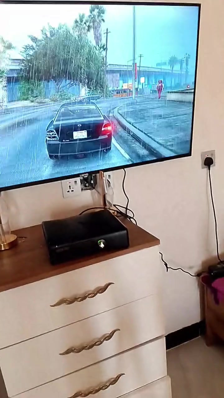 للبيع جهاز إكس بوكس 360 معدل ونظيف جداً، الجهاز متروس أقوى الألعاب على الهارد مثل قراند وطوبة وكول اوف ديوتي وبلور، وبنفس الوقت يشغل أقراص همين . يجي وياه جويستك أصلي نظيف
للبيع جهاز إكس بوكس 360 معدل ونظيف جداً، الجهاز متروس أقوى الألعاب على الهارد مثل قراند وطوبة وكول اوف ديوتي وبلور، وبنفس الوقت يشغل أقراص همين . يجي وياه جويستك أصلي نظيف 
كامل ملحقاته، الجهاز كامل مكمل وشغال مية بالمية وما بيه أي نقص. السعر 110 توصيل مجاني


**إذا كنت صاحب هذا الإعلان وتريد حذفه لأي سبب، رجاءا أرسل رسالة إلى الدعم الفني**
