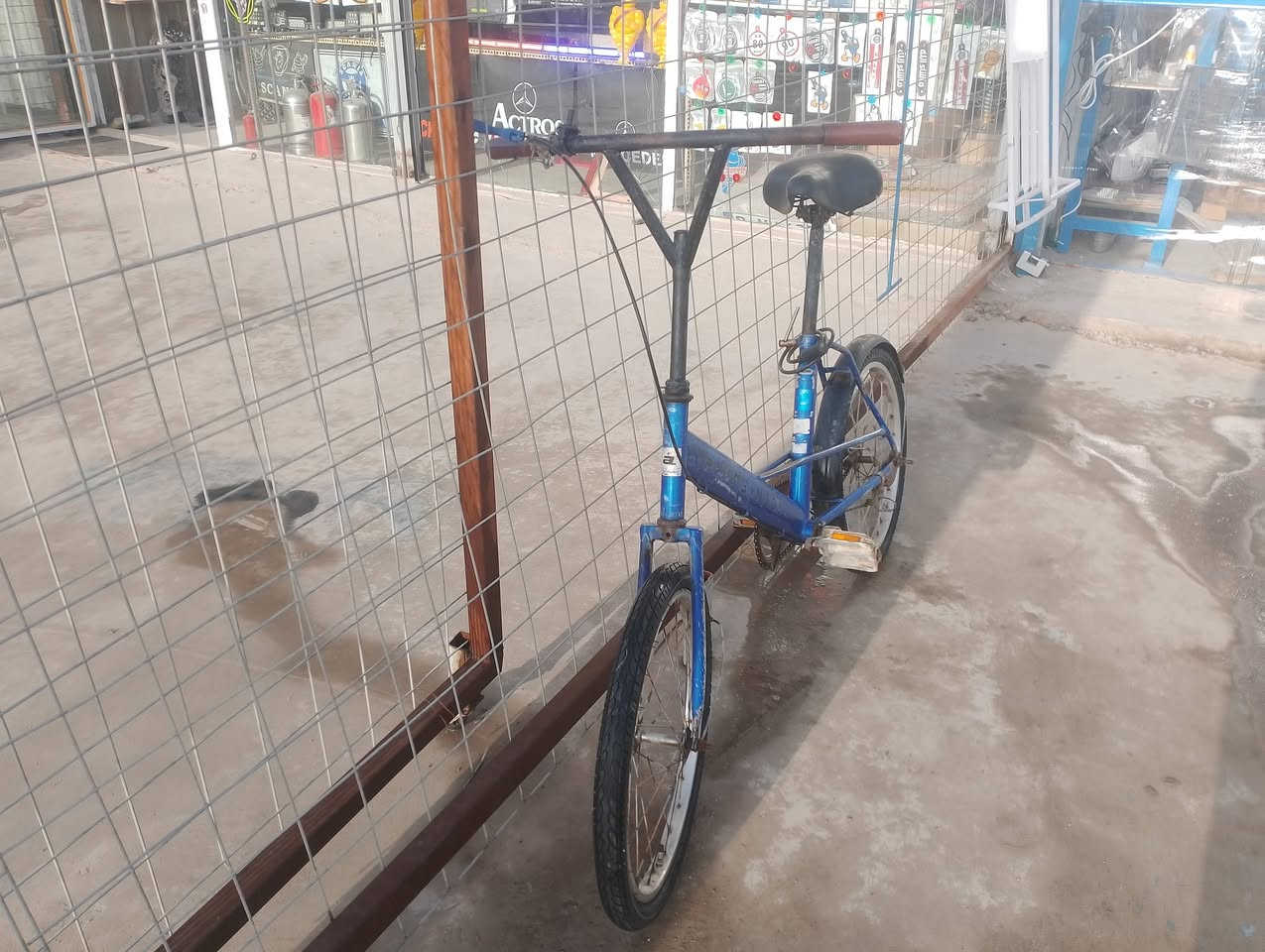 سلا عليكم باسكل لبيع ملكي تايرات نص عمر فول سعر 35 بي مجال عنوان بغداد العبيدي رقم ***********
