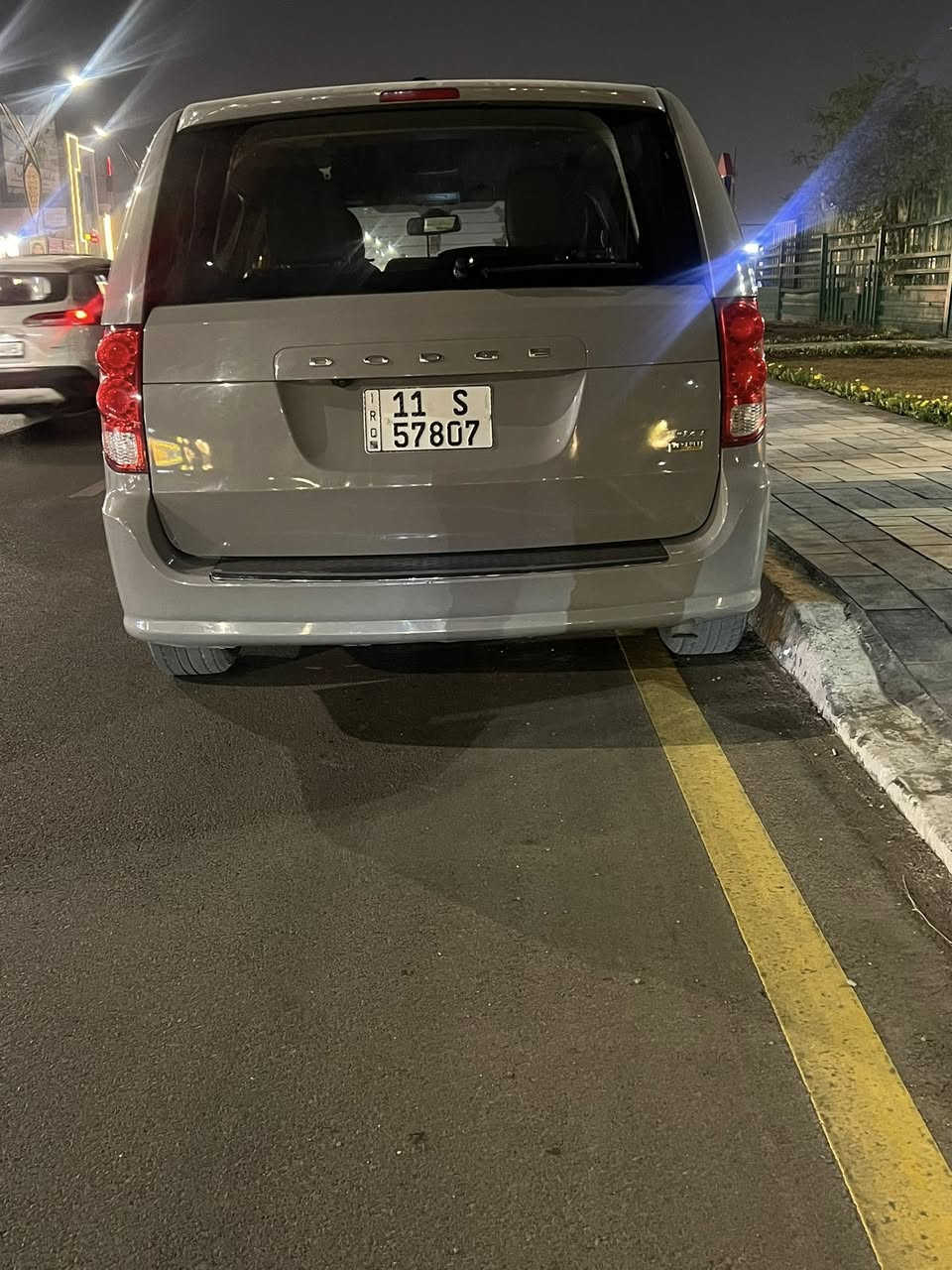 السلام عليكم للبيع موديل 19 ماشيه 89 صور الحادث بالمنشور واصلها سوده وتغيير لون سمنتي بالسنويه سعرها 140 مكاني بغداد حي تونس السياره اي نقص مابيها تخم تاير وصدر جديد 
ورجآ ميعجبك المنشور لتعلق وتغثني اعبرها بكلمه حلوه مثلك والله يوفق الجميع ***********
