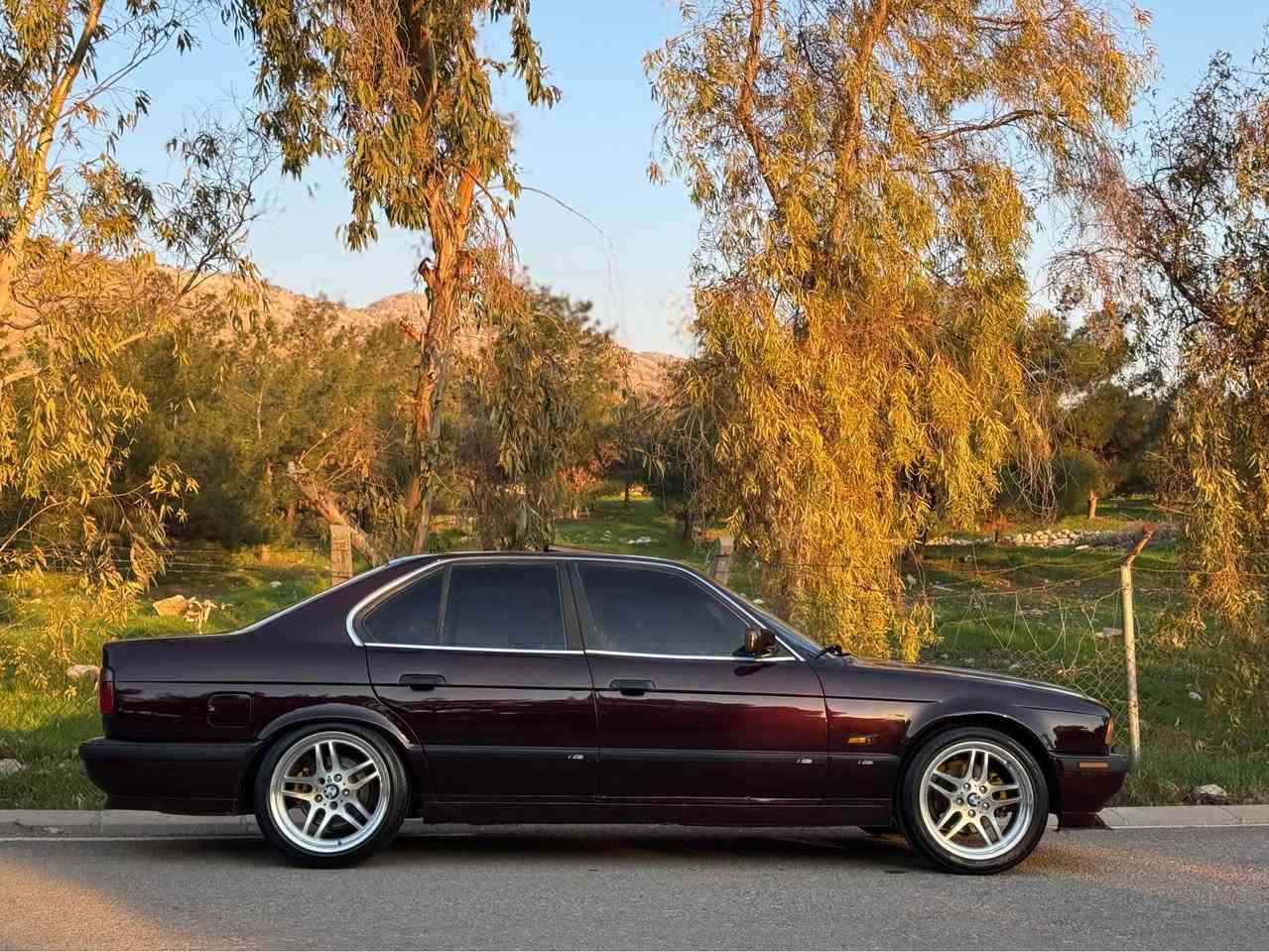 شتي داسنق و شاز و تايبه ت
BMW.1991.525i.فولي گيرعادي
سه نه وي و ژينگه تا 2030 به ناوي خوم مواسفات سلايد.چوار جام كاره بايي.ABS. تبريد.حه وت. باليف.كوشن جلد.سوكان ئيرباگ.
په رده.دعامي M لايت ئه لقه ده بل عده سه.زينون.ويل و تايه لوك M18تايه شبح بيلادي 525گيرعادي.پيش پان .سه ياره كي تا بلي توندو توله و كپ گشت گياني بيلاد ماوه. مه كينه لوك بوخاريش به شه رت .قوه ت به شه رت.سه ياره كه ئي ده ستي خومان بووه لي بيمنه تين پيش و دواي كه پس كامل فرن كراوه بو كواني سقف بي معجون هه موو گياني به شه رت بو زانياري زياتر تيل بكه شوين كويه
***********.*********** كويسينجاك, أربيل
